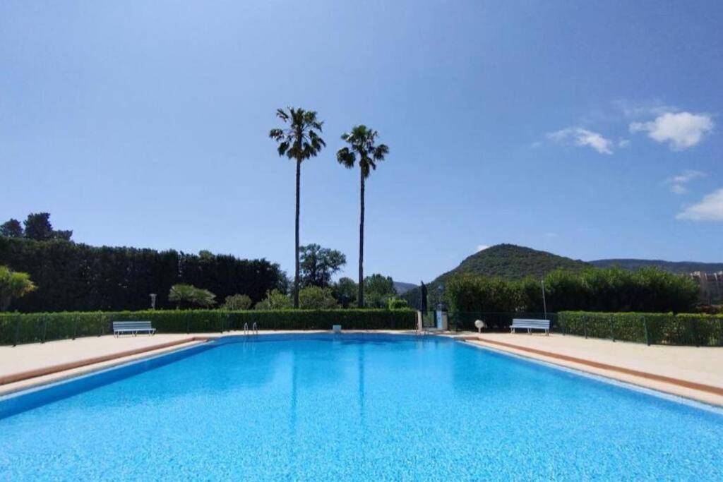 Ginkgo Studio - Piscine, Proche De La Mer, Golf, Wifi Mandelieu-la-Napoule Exterior photo